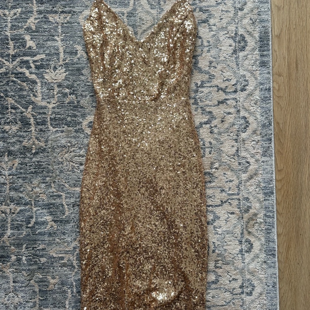 Elegant Gold Sequin Dress